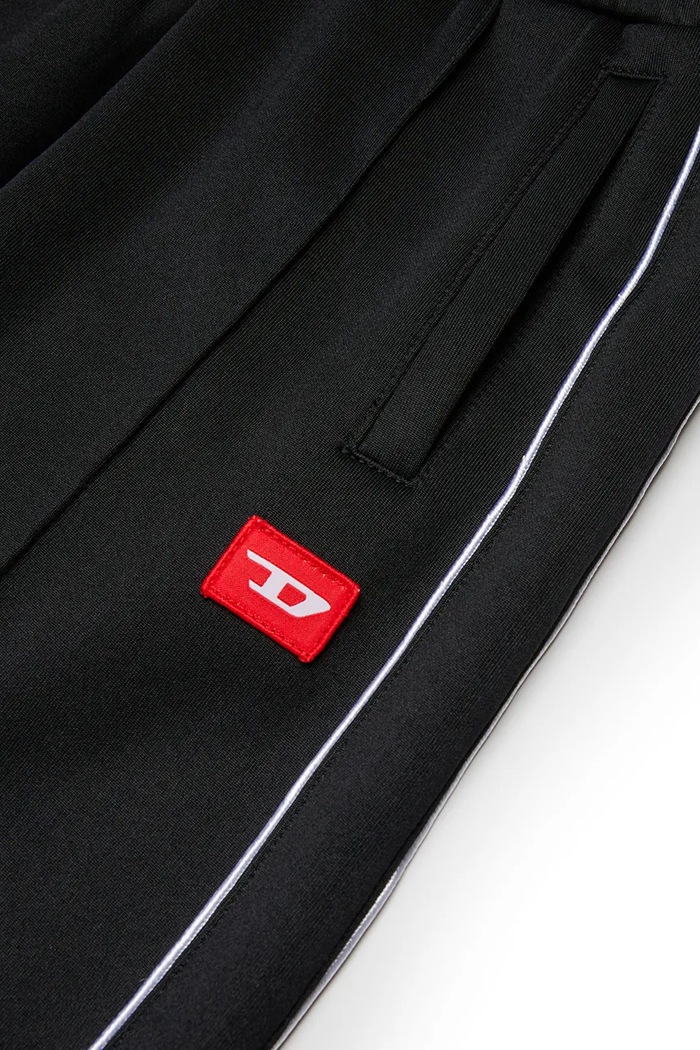 Diesel spodnie dresowe dziecięce PZAMPERD TROUSERS czarny J02447