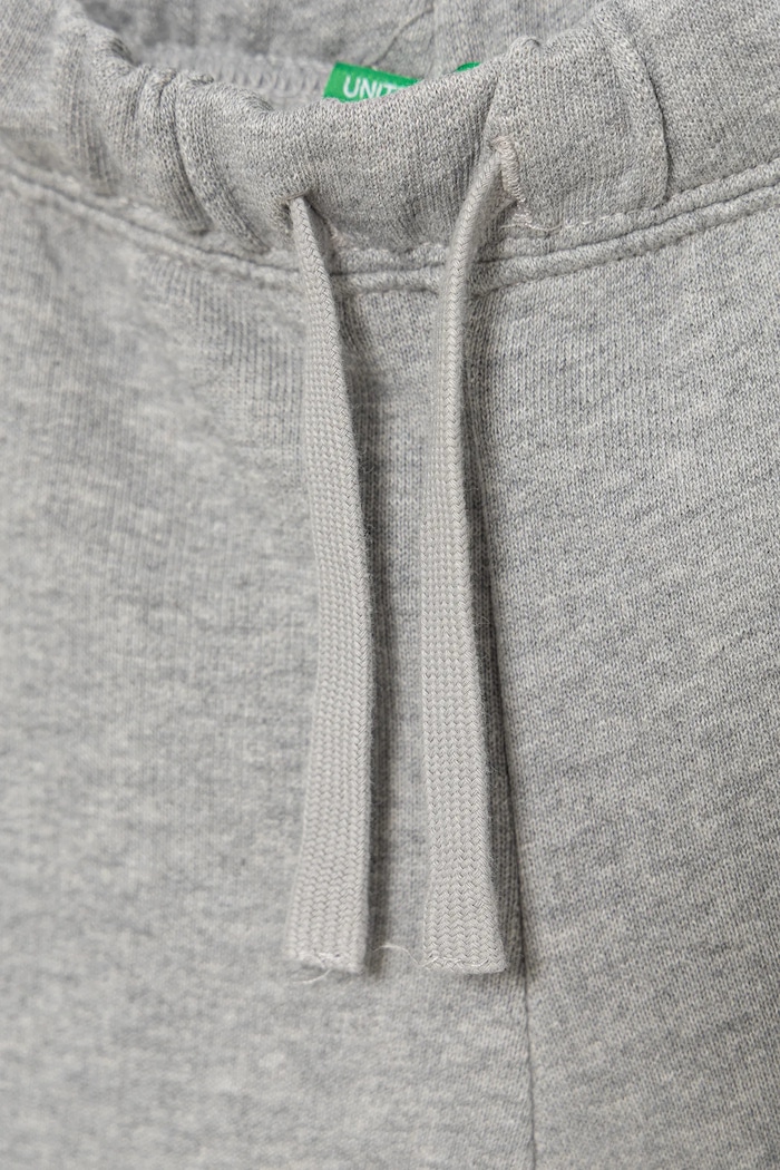 Chłopiec United Colors of Benetton Spodnie dresowe bawełniane dziecięce 3J68GF027.P.Reprop.9BYA szary