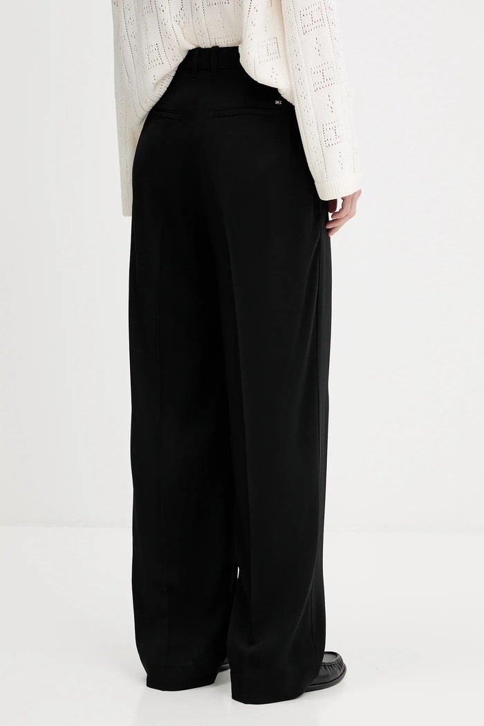 Oblečenie Nohavice Tommy Hilfiger WW0WW46749 čierna