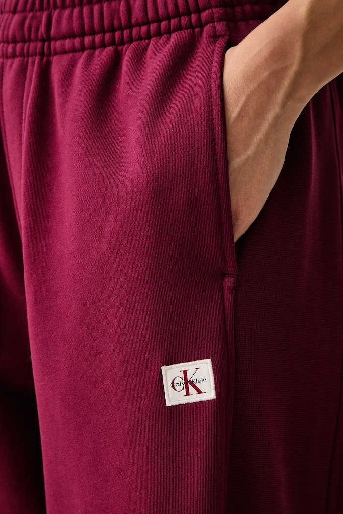 Trenirka ženska z bombažem Calvin Klein Jeans LV047C249G bordo