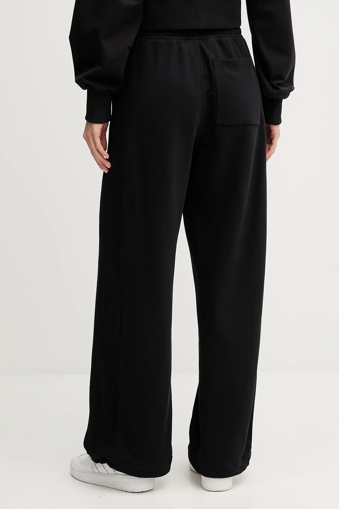 Ρούχα Παντελόνι φόρμας Calvin Klein Jeans LV047C249G μαύρο