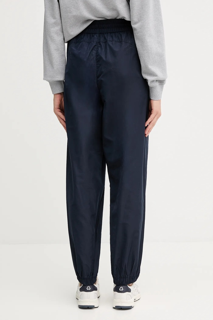 Oblačila Spodnji del trenirke Calvin Klein Jeans LV047C627G mornarsko modra