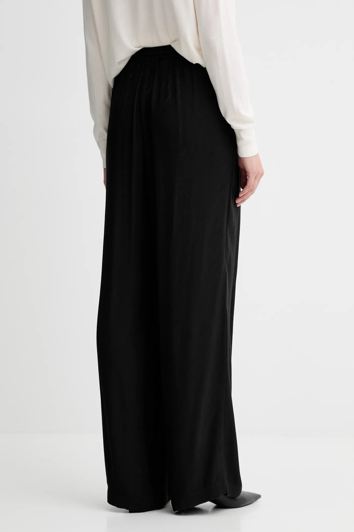 Îmbrăcăminte BOSS Orange pantaloni C_Tane 50544016 negru