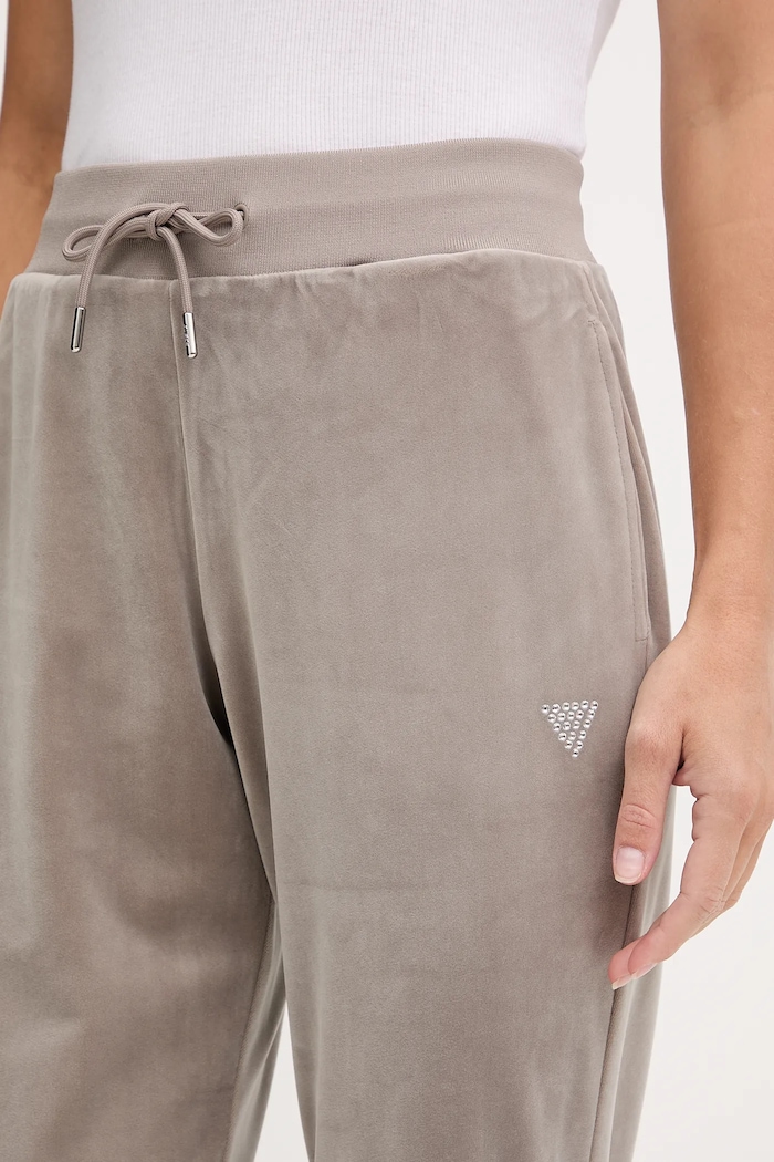 Odzież Guess spodnie dresowe welurowe COUTURE V3BB27.K0232 beżowy