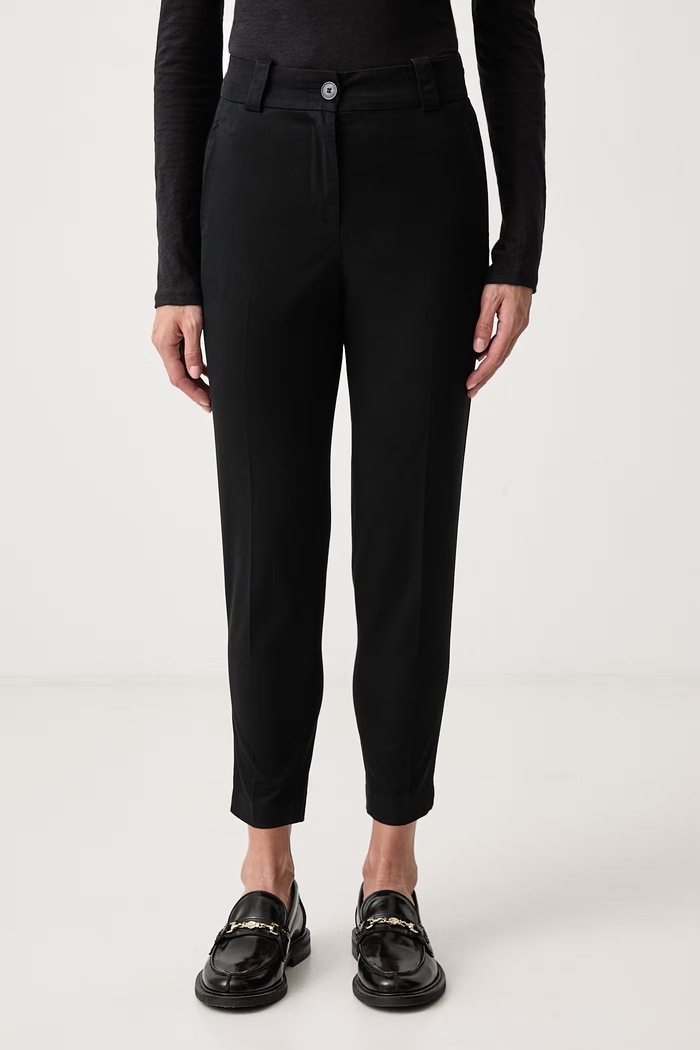 United Colors of Benetton Spodnie slim fit damskie czarny 4FRXDF096