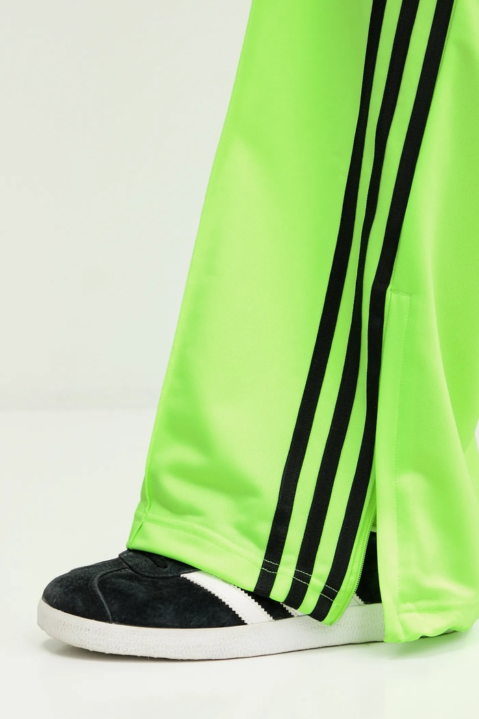 adidas Originals spodnie dresowe Firebird zielony JW1228