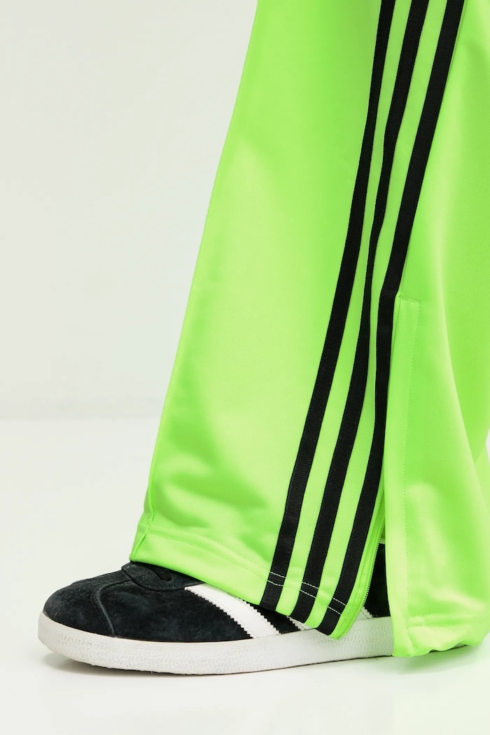 adidas Originals spodnie dresowe Firebird zielony JW1228