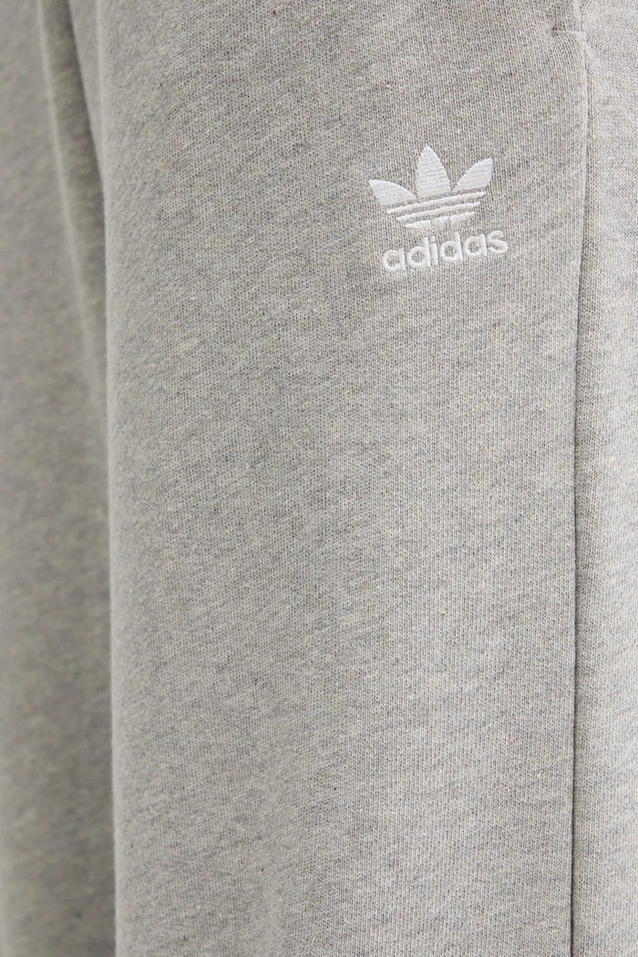 adidas Originals spodnie dresowe bawełniane Essentials szary JW2811