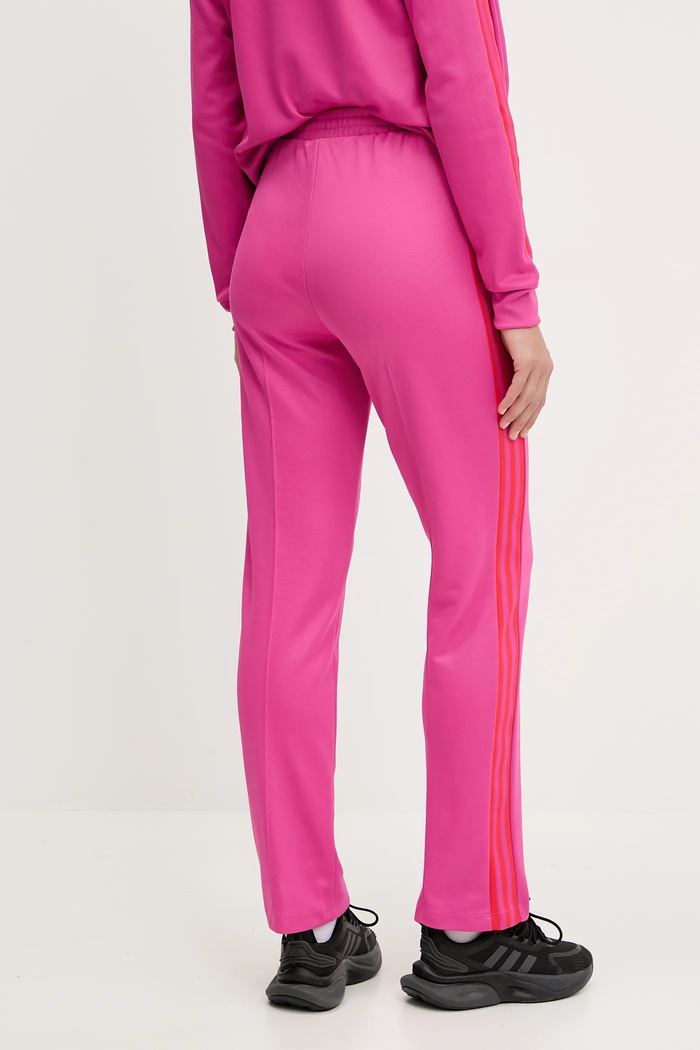 Oblačila Spodnji del trenirke adidas Originals GRFX Trackpants JW6060 roza