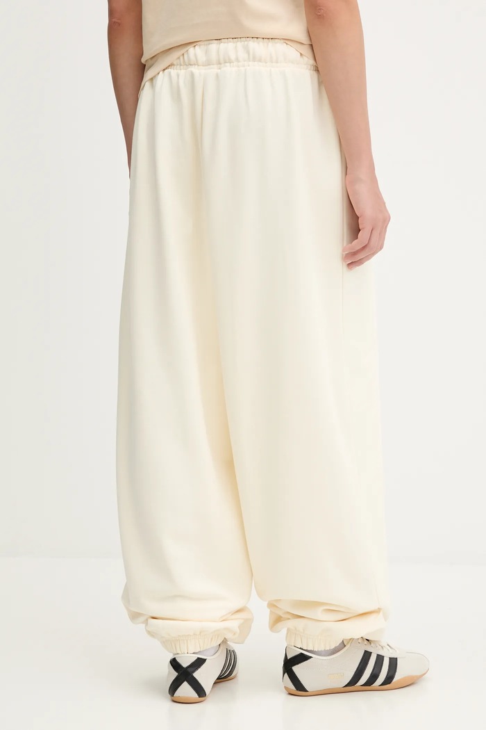 Oblečenie Tepláky adidas Originals Essentials JX3142 béžová