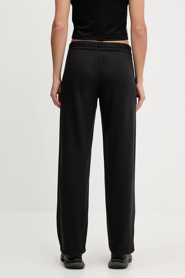 Îmbrăcăminte adidas Pantaloni de trening Essentials JC5921 negru
