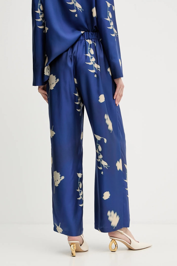 Odzież MM by Max Mara spodnie jedwabne HELGA 2526136037600 niebieski