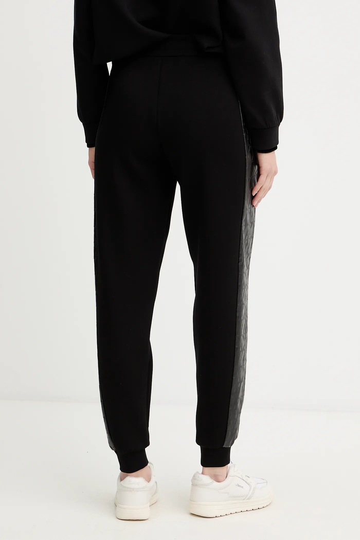Îmbrăcăminte Armani Exchange pantaloni de trening XW000997.AF16111 negru