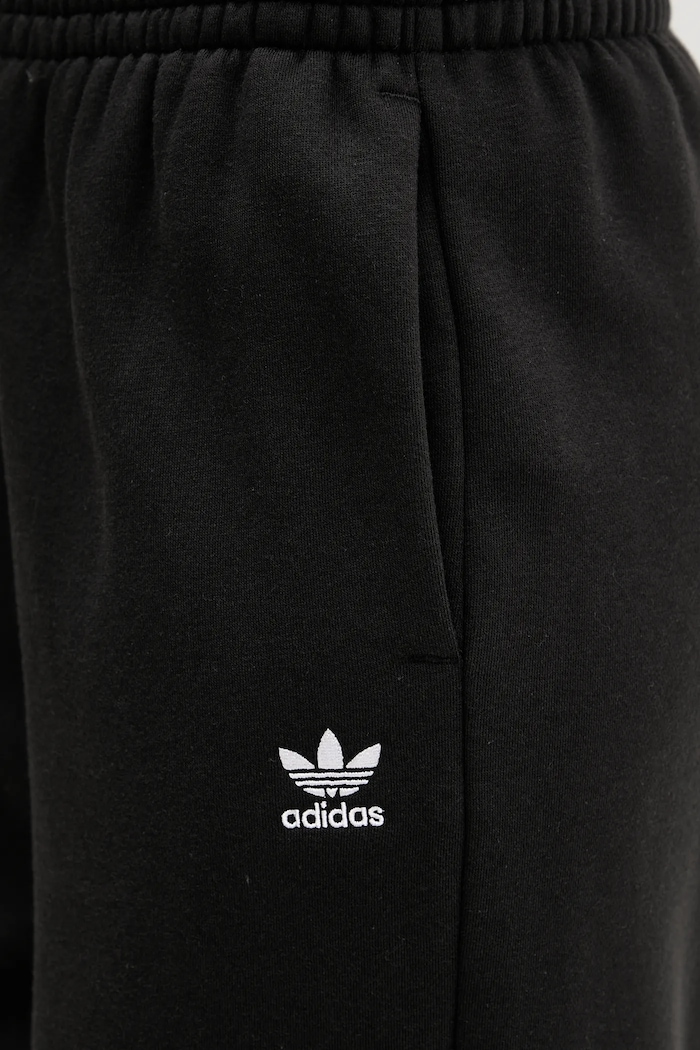 Tepláky adidas Originals Essentials Wide Leg Fleece čierna JX5251