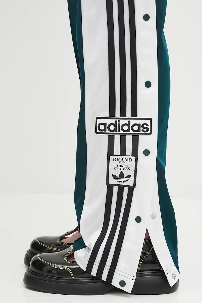 Tepláky adidas Originals Adibreak Pt zelená JV7515