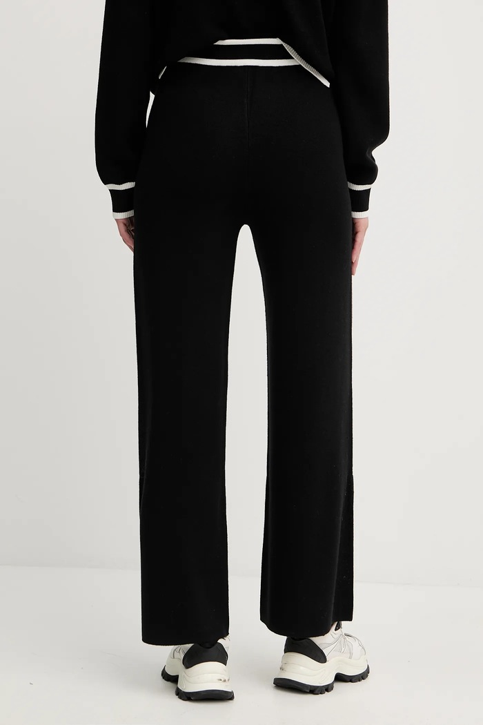 Abbigliamento Liu Jo pantaloni con aggiunta di seta TF5252.MS59L nero