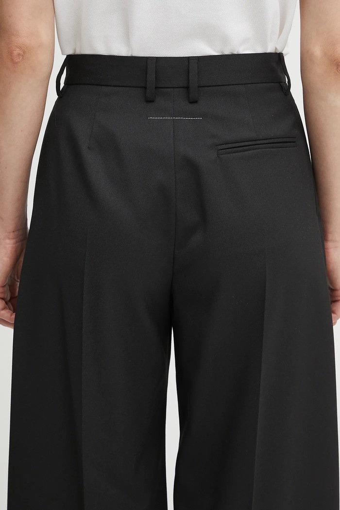 MM6 Maison Margiela spodnie S52KA0539.M35227.900 czarny
