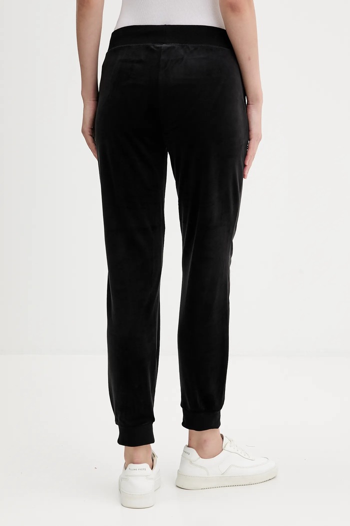 Odzież Juicy Couture spodnie dresowe welurowe JCBBJ225802 czarny