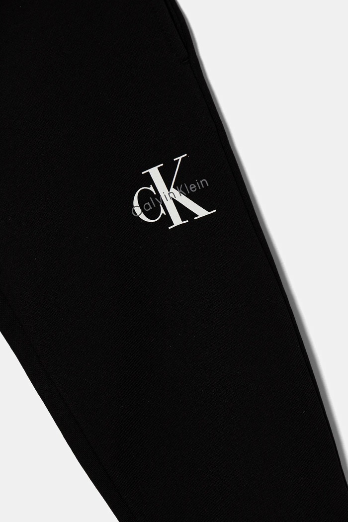 Dievča Detské tepláky Calvin Klein Jeans IU0IU00713.104.116.9BYA čierna