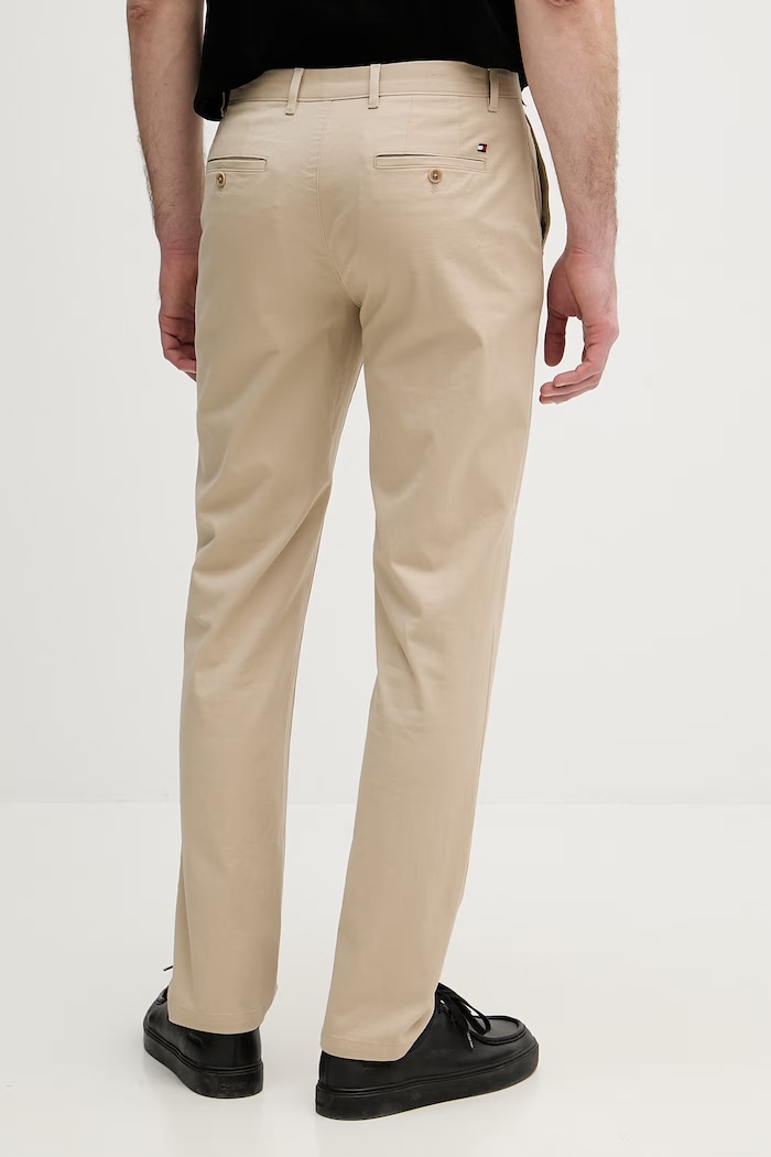 Oblečenie Tommy Hilfiger nohavice chinos pánske bavlnené s elastanom MW0MW40262 béžová