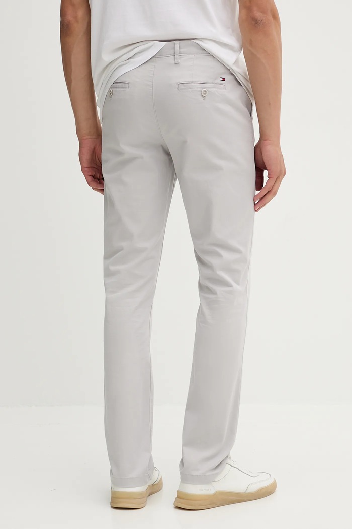 Oblečenie Tommy Hilfiger nohavice chinos pánske bavlnené s elastanom MW0MW40262 sivá