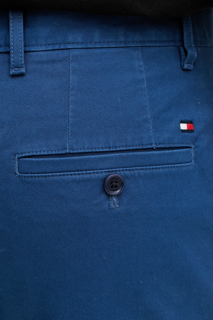 Tommy Hilfiger nohavice chinos pánske bavlnené s elastanom modrá MW0MW40262