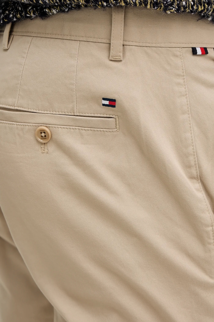 Tommy Hilfiger nohavice chinos pánske bavlnené s elastanom béžová MW0MW40262