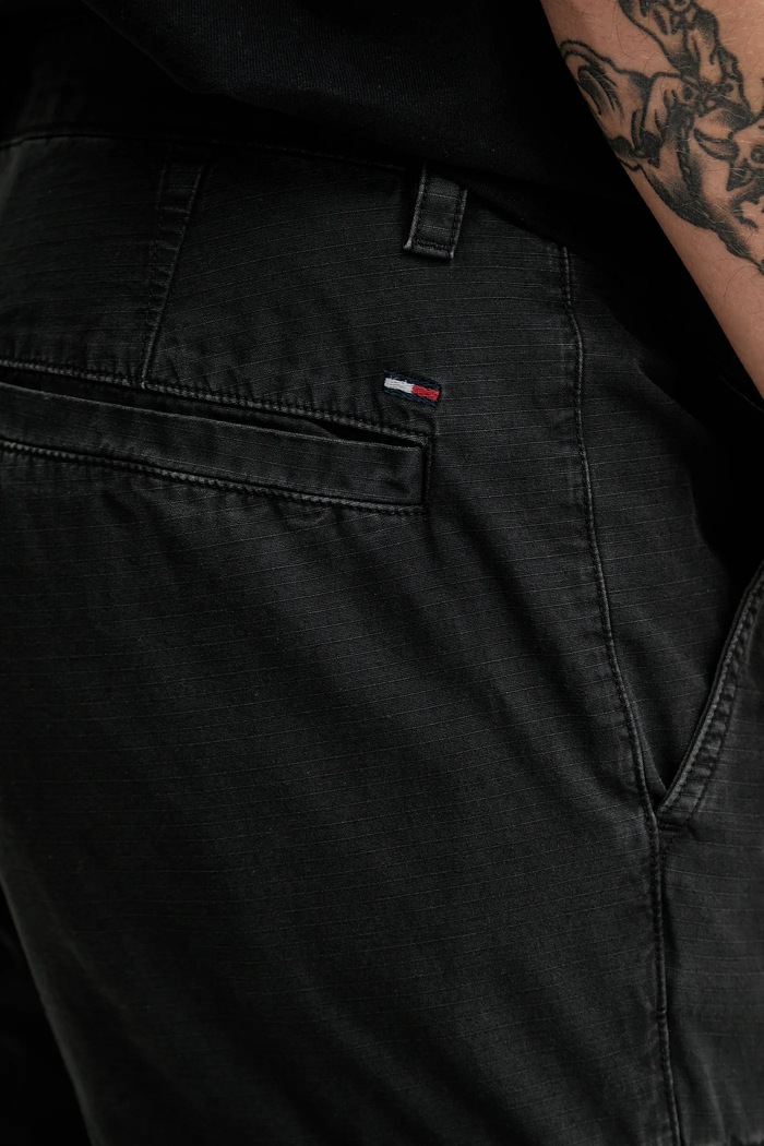 Bavlněné kalhoty Tommy Jeans černá DM0DM21791