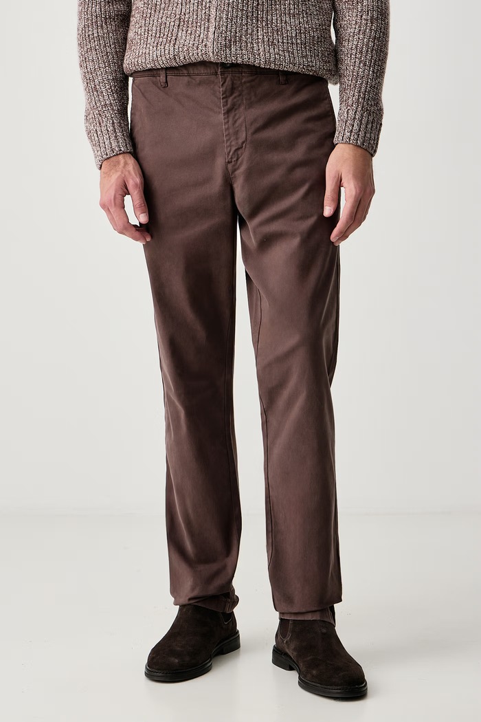 United Colors of Benetton Spodnie chinos męskie bawełniane z elastanem brązowy 4TZYUF04P