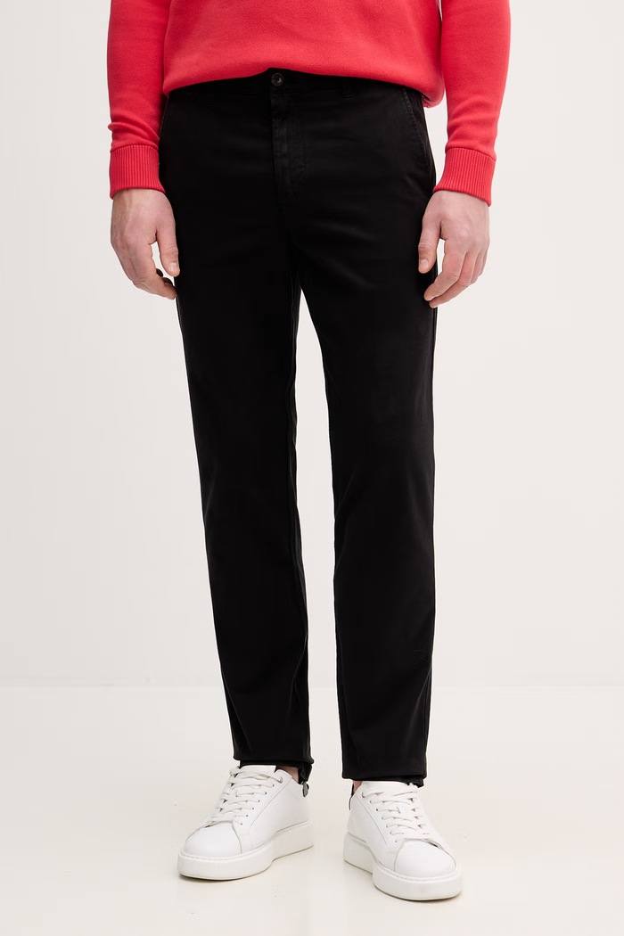 United Colors of Benetton pantaloni chinos bărbați din bumbac cu elastan negru 4TZYUF04P