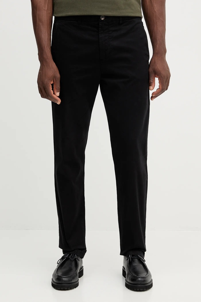 United Colors of Benetton spodnie chinos męskie bawełniane z elastanem z elastanem czarny 4TZYUF04P
