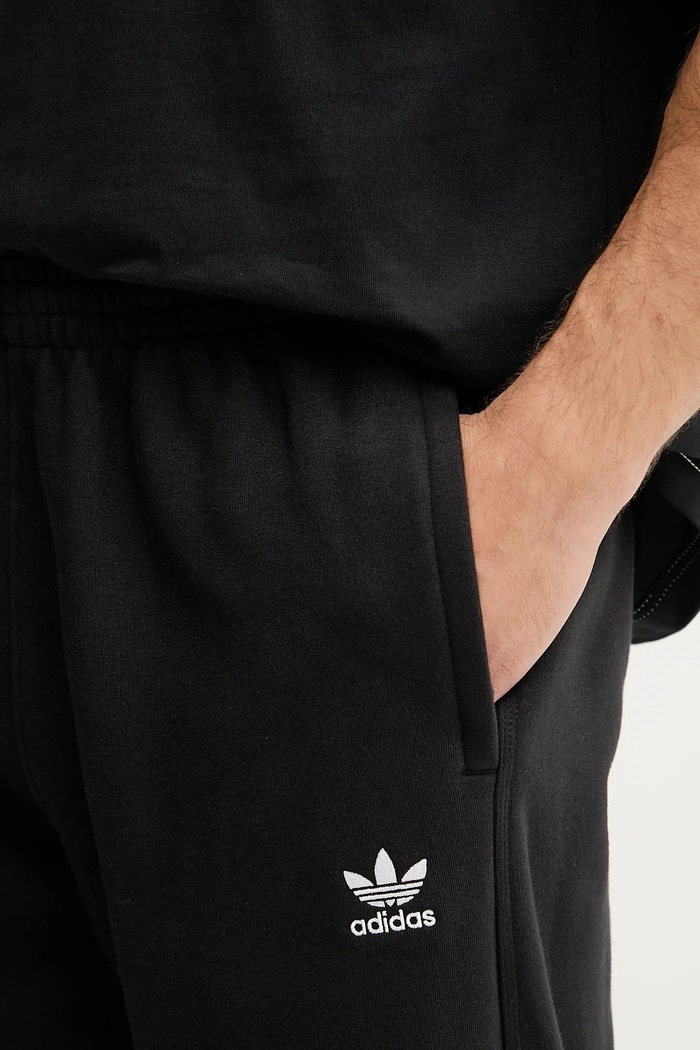 Spodnji del trenirke adidas Originals Essential črna JV6052