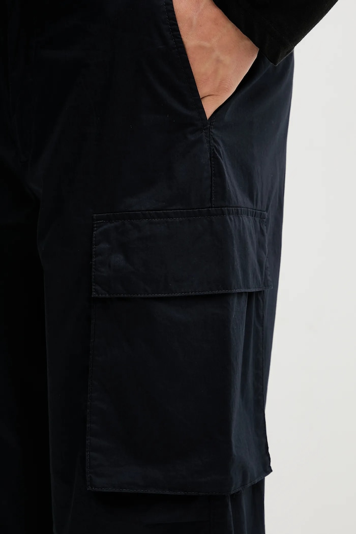Bavlněné kalhoty Armani Exchange námořnická modř XM000943.AF11882
