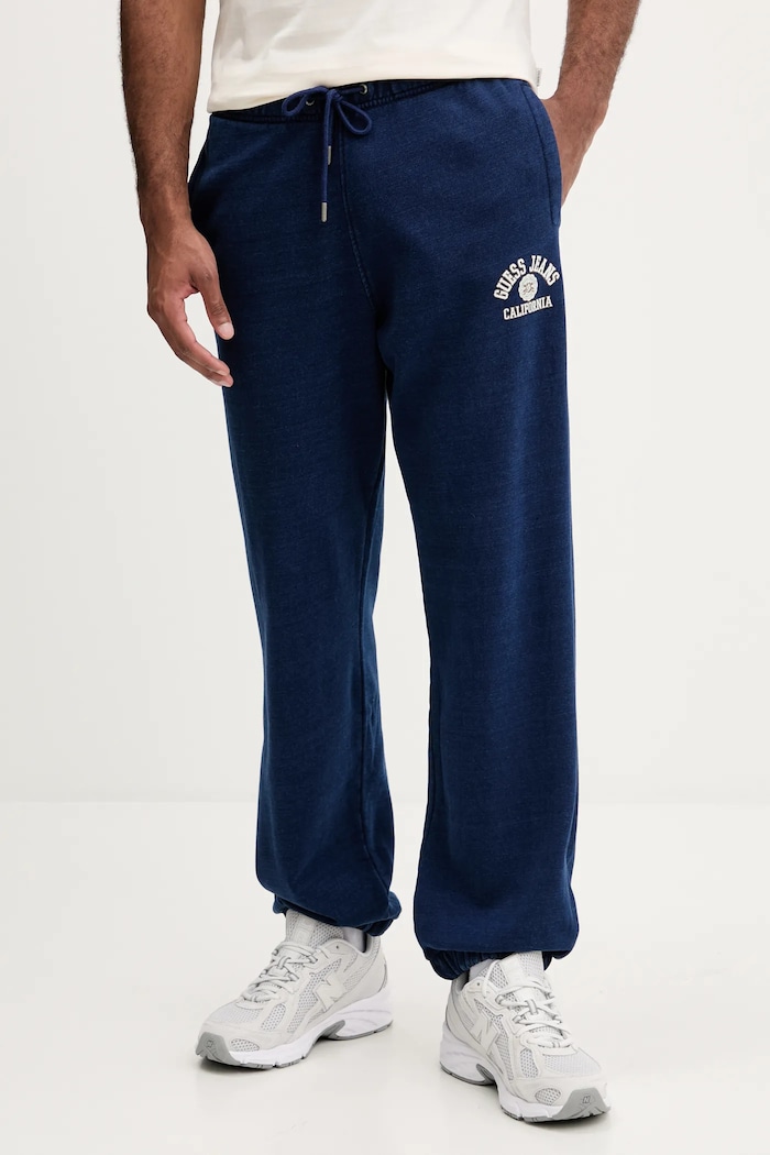 Βαμβακερό παντελόνι Guess Jeans στάμπα μπλε M5YB74.KCXQ1