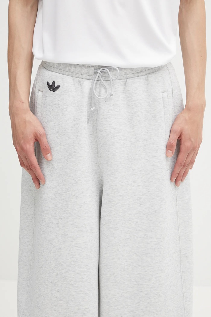 Tepláky adidas Originals Neuclassics šedá JW5443