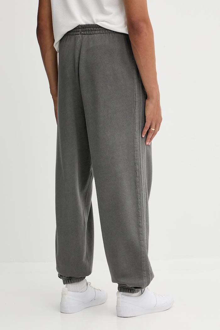 Oblečení Bavlněné tepláky adidas All SZN JL6524 šedá