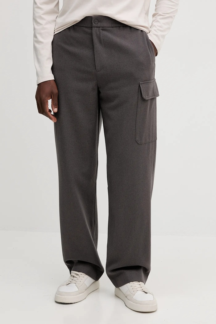 Armani Exchange spodnie z domieszką wełny tkanina brązowy XM001214.AF16644