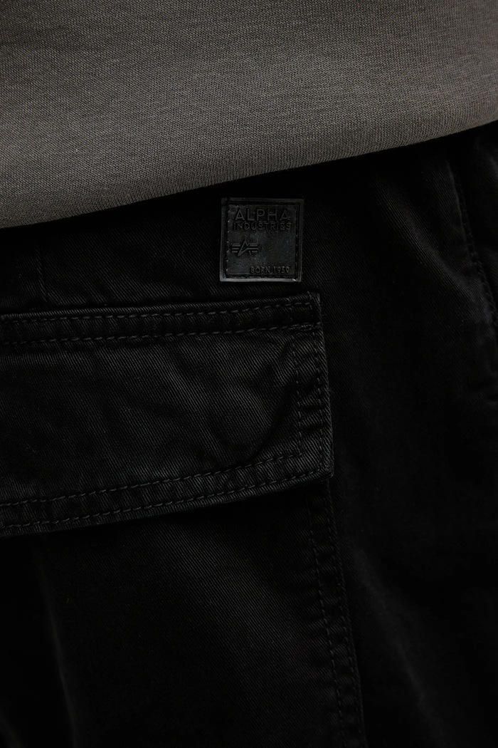 Bavlnené nohavice Alpha Industries čierna 148207.03