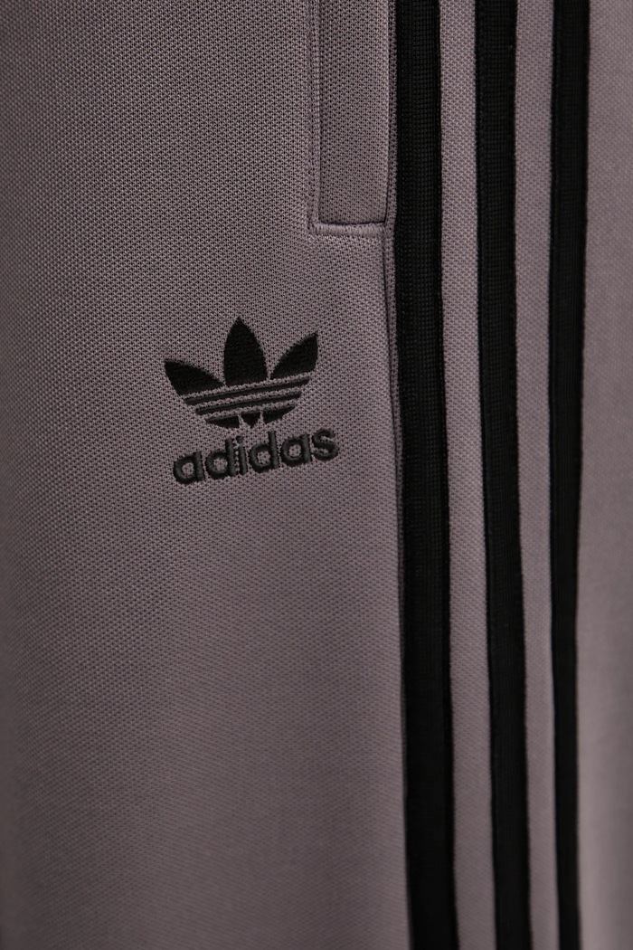 adidas Originals spodnie dresowe Baggy Tp szary JY1421
