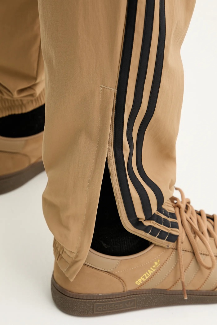 adidas Originals spodnie dresowe Firebird Pants JY1339 beżowy