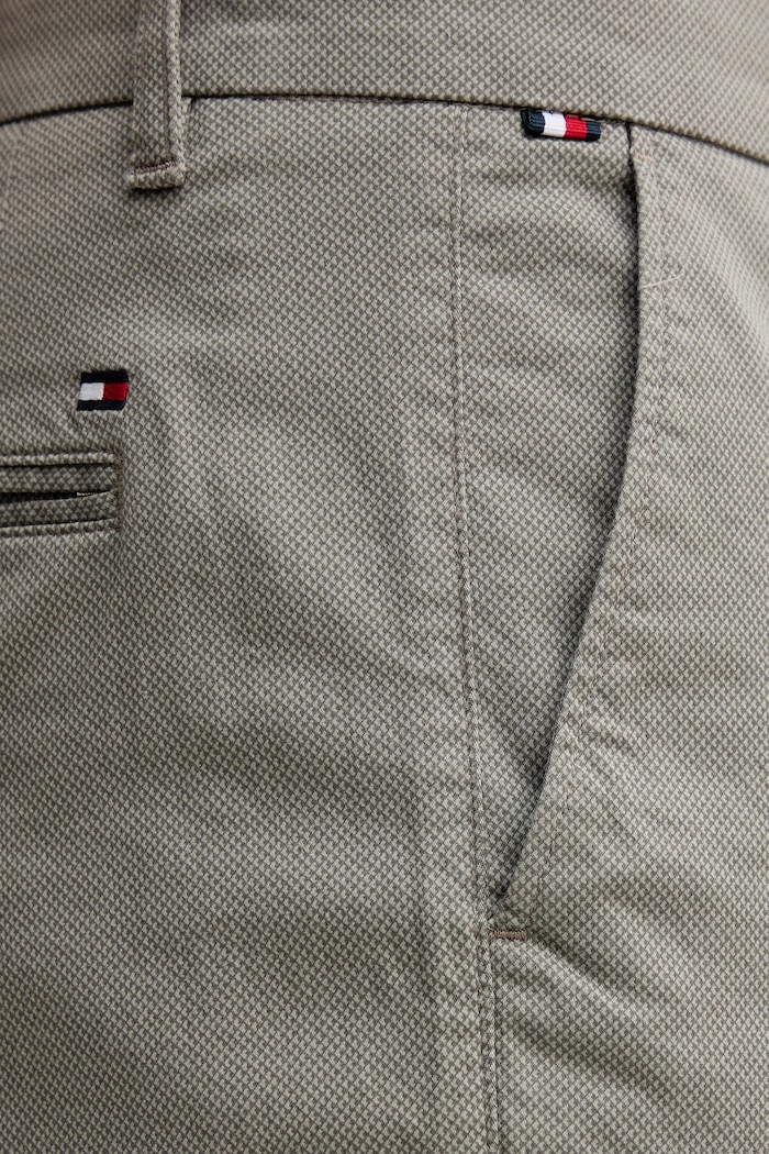 Nohavice Tommy Hilfiger sivá MW0MW39700