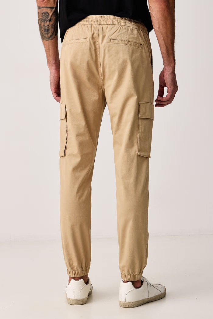 Odzież Calvin Klein Jeans Spodnie cargo męskie bawełniane z elastanem LV04RD608G beżowy