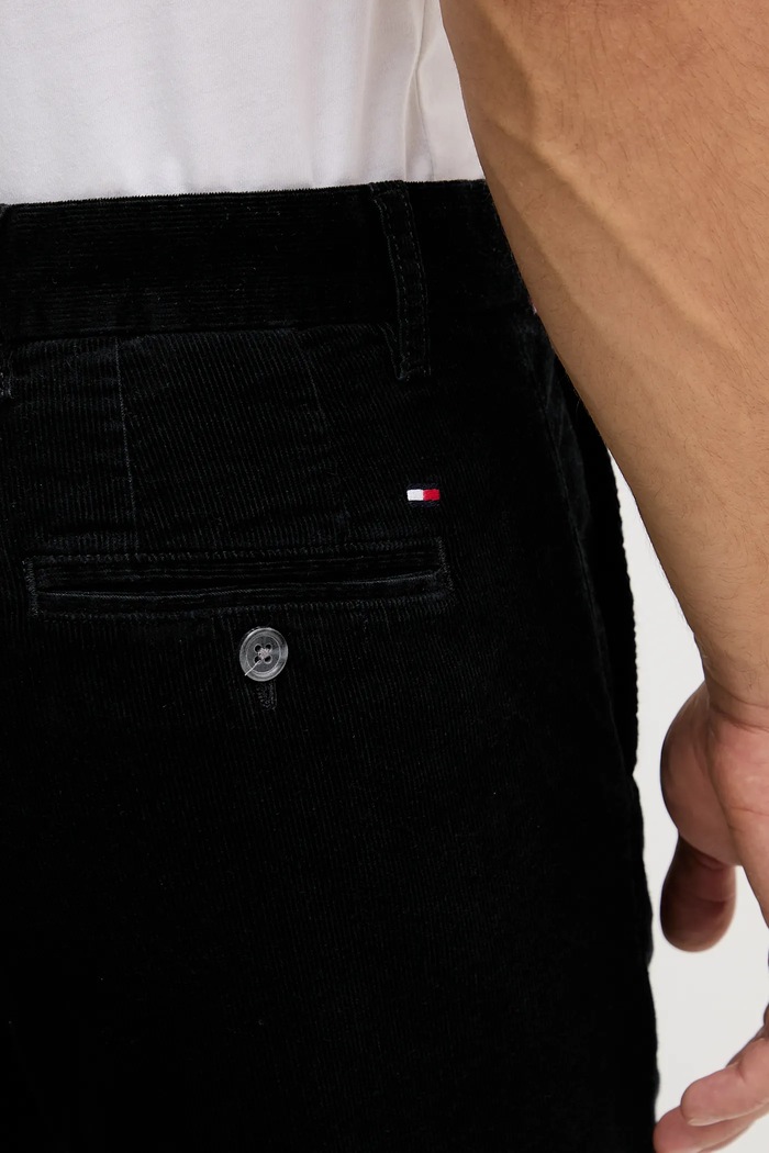Menčestrové nohavice Tommy Hilfiger čierna MW0MW40267