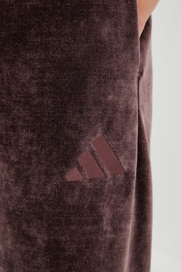 adidas pantaloni de trening All Szn Luxe maro JL6571
