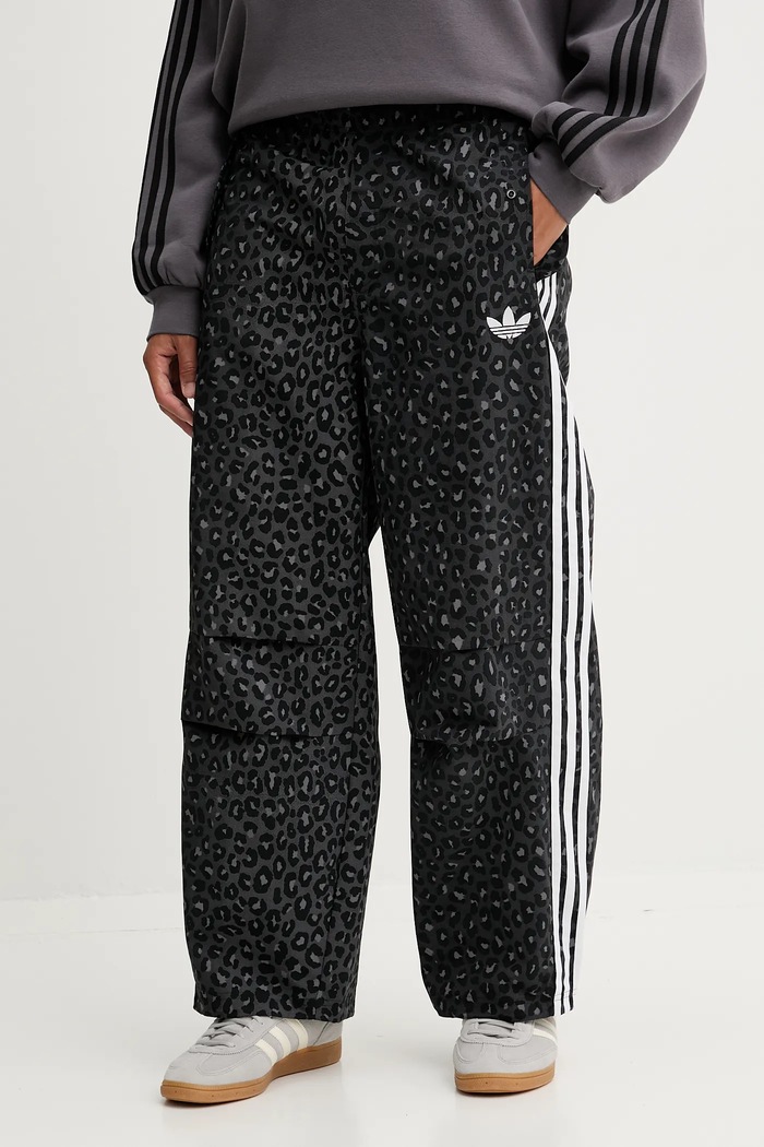 Παντελόνι φόρμας adidas Originals Leo απλικέ γκρί JV7564
