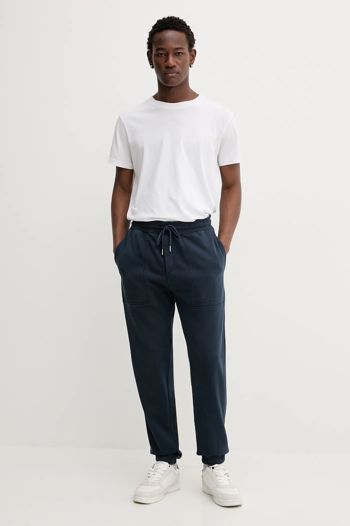Marc O'Polo spodnie dresowe bawełniane 528401019018 granatowy AW25