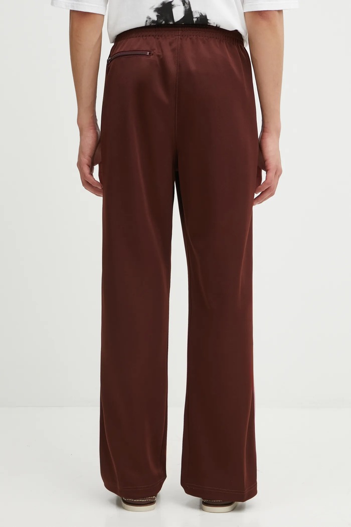 Дрехи Спортен панталон Needles Track Pant RW316 кафяв