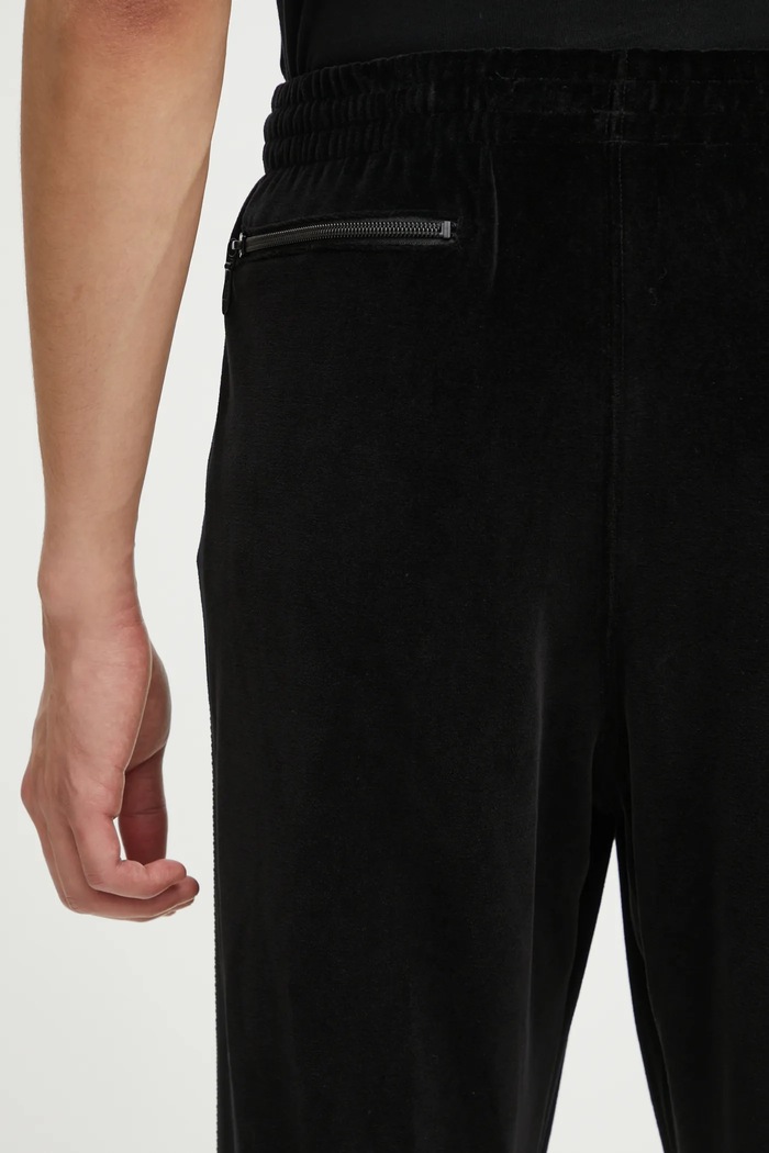 Спортен панталон Needles Narrow Track Pant черен RW325