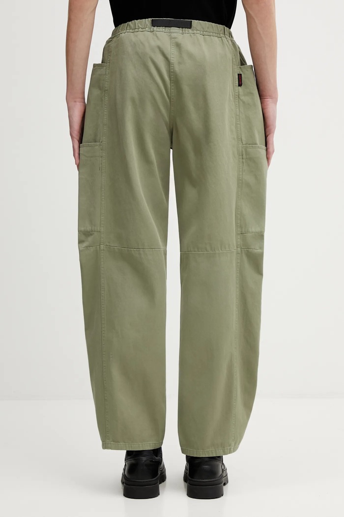Oblačila Bombažne hlače Gramicci VOYAGER PANT G5SM.P086. zelena