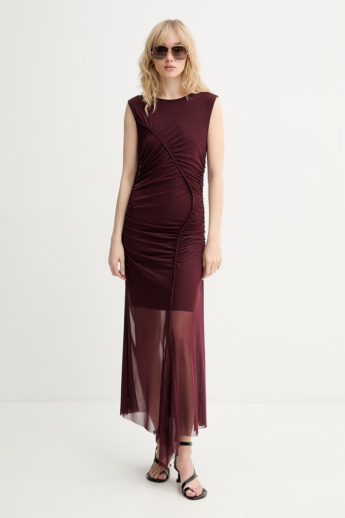 Gestuz šaty na ramienka 10910318 burgundské AW25